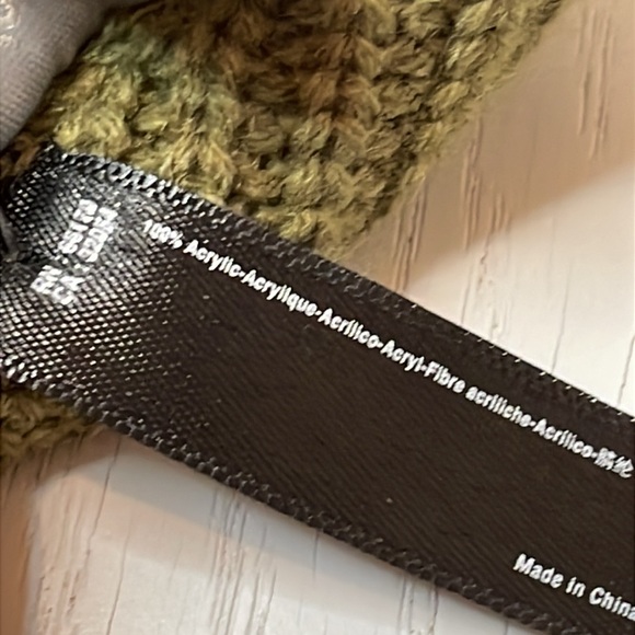 NWOT Standard Cloth 100% acrylic knit beanie - Picture 5 of 5